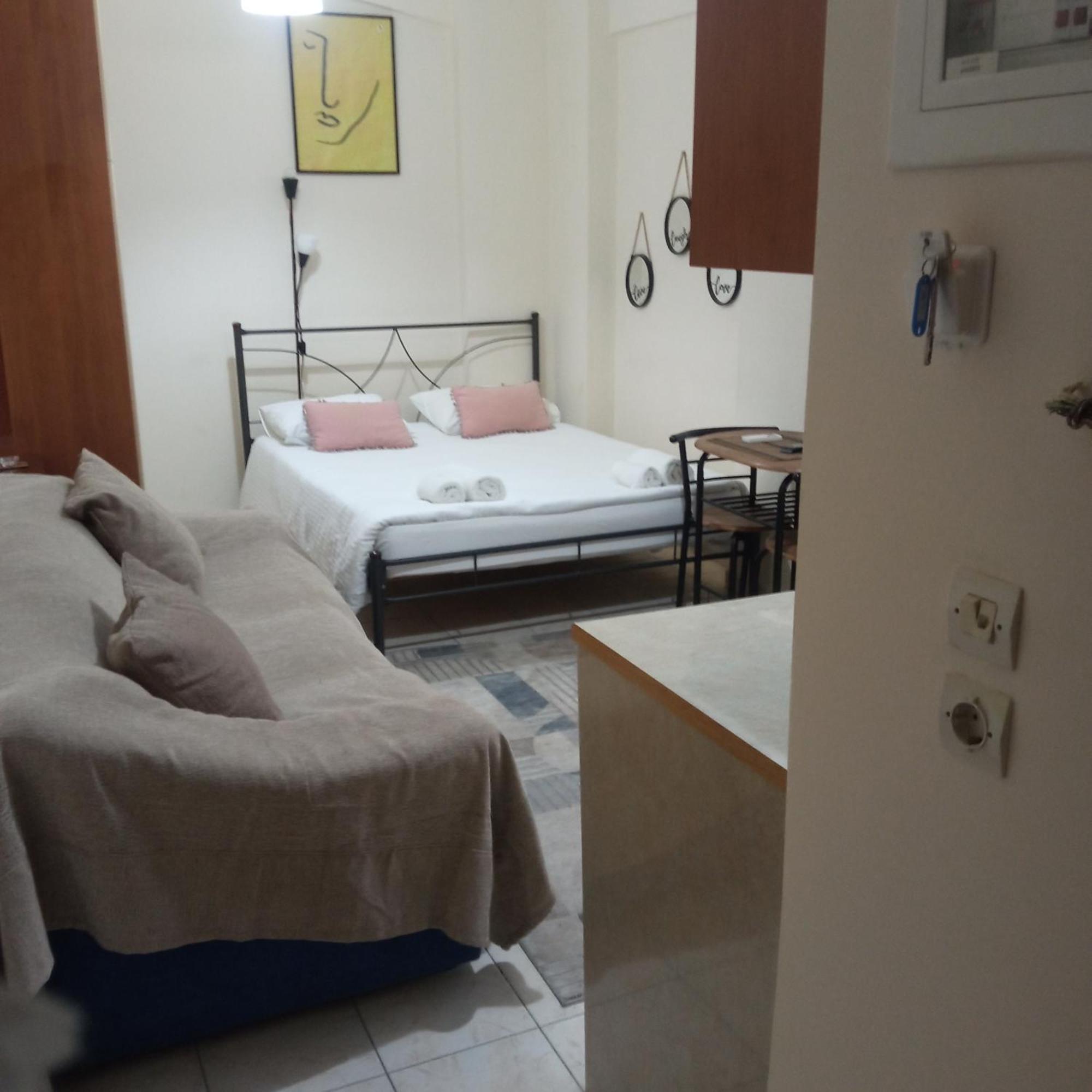 Home Patras Esterno foto